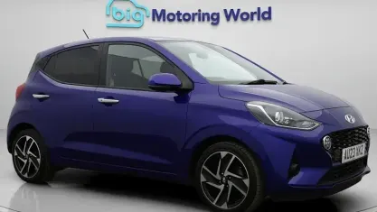 Used Hyundai i10 Premium 84 HP (61 kW) 2023 Blue Hatchback