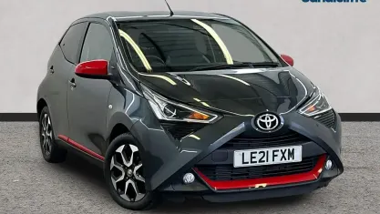 Begagnad Toyota Aygo Trend 72 HK (52 kW) 2021 Grå Halvkombi