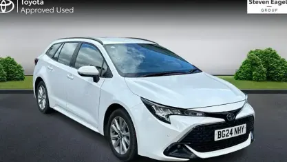 Used Toyota Corolla 140 HP (102 kW) 2024 White Estate