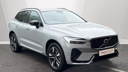 Begagnad Volvo XC60 Plus 250 HK (183 kW) 2024 Grå SUV