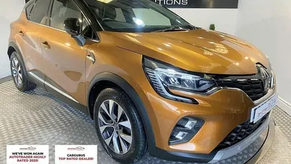 Used Renault Captur Version S 116 HP (85 kW) 2020 Orange/black SUV