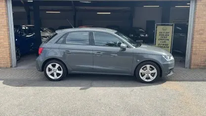 Used Audi A1 Sportback Sport 125 HP (91 kW) 2015 Grey Hatchback