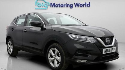 Begagnad Nissan Qashqai Acenta Premium 158 HK (116 kW) 2021 Svart SUV