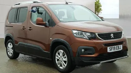 Used Peugeot Rifter Allure 102 HP (75 kW) 2023 MPV