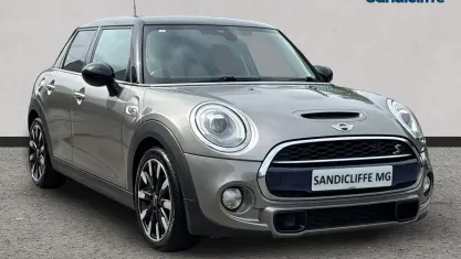 Used Mini Cooper S 170 HP (125 kW) 2016 Silver Hatchback