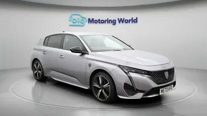 Second-hand Peugeot 308 GT 131 CP (96 kW) 2024 Gri Hatchback