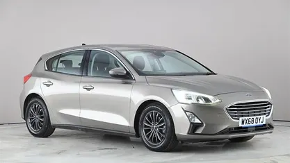 Used Ford Focus Titanium 125 HP (91 kW) 2019 Silver Hatchback