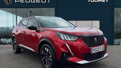 Używany Peugeot 2008 GT 131 KM (96 kW) 2022 Czerwony SUV