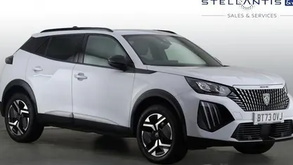 White Used 2024 Peugeot 2008 Allure SUV | £18,248 (Fair price)