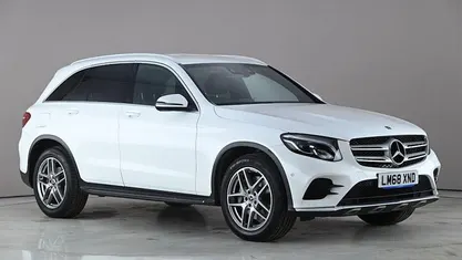 Used Mercedes GLC250 AMG line 211 HP (155 kW) 2018 White Estate