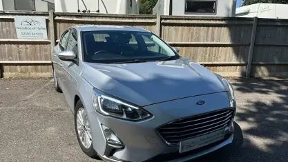 Used Ford Focus Titanium 125 HP (91 kW) 2019 Silver Hatchback