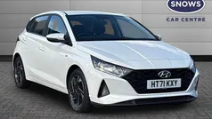 White Used 2022 Hyundai i20 SE Hatchback | £11,249 (Good price)