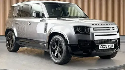 Used Land Rover Defender Dynamic 300 HP (220 kW) 2023 Eiger grey SUV