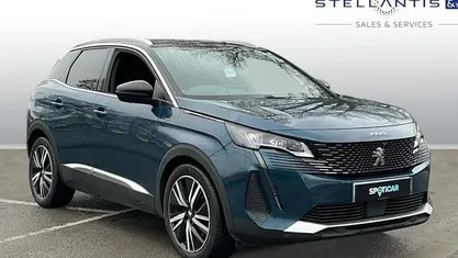 Used Peugeot 3008 Premium 224 HP (164 kW) 2022 Estate