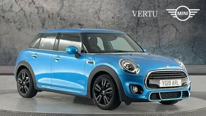 Used Mini Cooper Hatch 136 HP (100 kW) 2018 Blue Hatchback