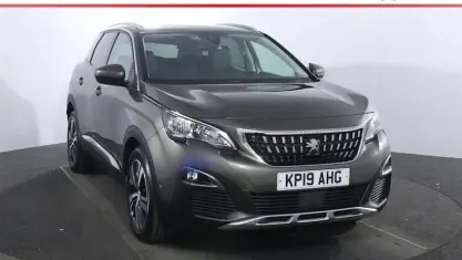 Używany Peugeot 3008 Allure 131 KM (96 kW) 2019 Szary SUV
