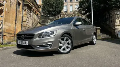 Gebraucht Volvo V60 SE Lux 181 PS (133 kW) 2015 Kombi