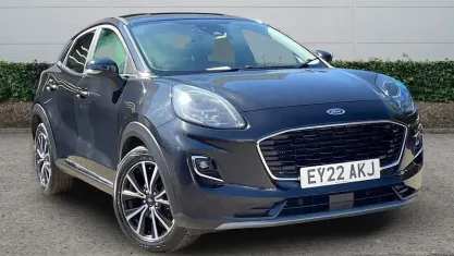 Usado Ford Puma Titanium 125 CV (91 kW) 2022 Negro SUV