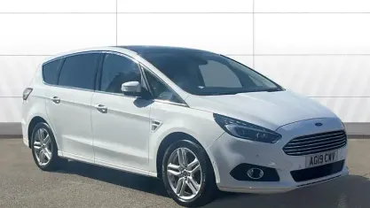 Used Ford S-MAX Titanium 190 HP (139 kW) 2019 White MPV
