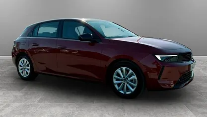Used Vauxhall Astra Design Edition 131 HP (96 kW) 2025 Hatchback