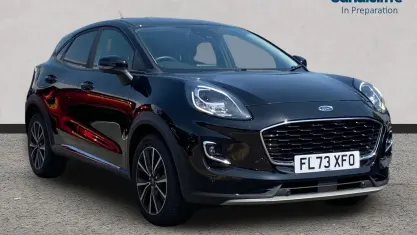 Usado Ford Puma Titanium 125 CV (91 kW) 2023 Negro SUV