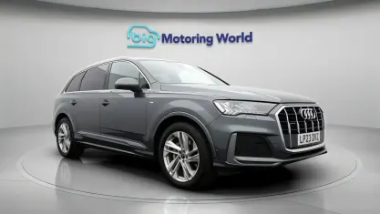 Used Audi Q7 S-Line 286 HP (210 kW) 2023 Grey SUV