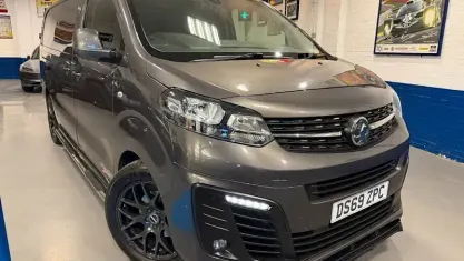 Second-hand Vauxhall Vivaro Sportive 120 CP (88 kW) 2021 Monovolum