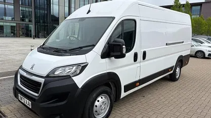 Used Peugeot Boxer Premium 140 HP (102 kW) 2023 White Van