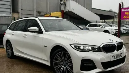 Begagnad BMW 330e M Sport 292 HK (214 kW) 2022 Kombi