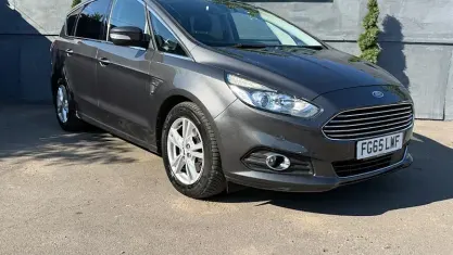 Used Ford S-MAX Titanium 150 HP (110 kW) 2015 Grey MPV