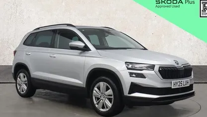 Used 2025 Skoda Karoq SE SUV | £23,455 (Fair price)