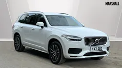 Solid ice white Used 2022 Volvo XC90 Momentum SUV | £36,881 (Fair price)