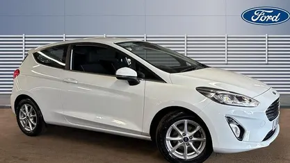 Used Ford Fiesta Zetec 86 HP (63 kW) 2018 White Hatchback