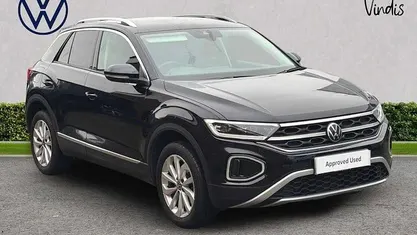 Used 2025 VW T-Roc Style SUV | £22,776 (Fair price)