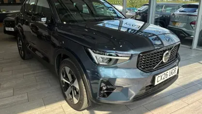 New Volvo XC40 Plus 197 HP (144 kW) 2026 Blue SUV