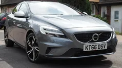 Used 2019 Volvo V40 R-Design Pro Estate | £13,599 (Fair price)