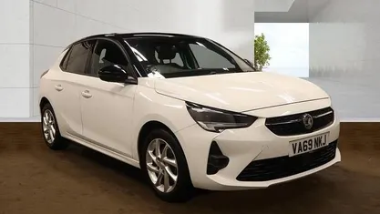 Used Vauxhall Corsa SRi 101 HP (74 kW) 2020 White Hatchback