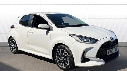 Usado Toyota Yaris Hybrid Design 116 HP (85 kW) 2026 Citadino