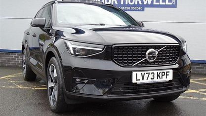 Begagnad Volvo XC40 Ultimate 197 HK (144 kW) 2023 SUV