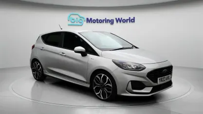 Używany Ford Fiesta ST-Line X 101 KM (74 kW) 2023 Srebrny Hatchback