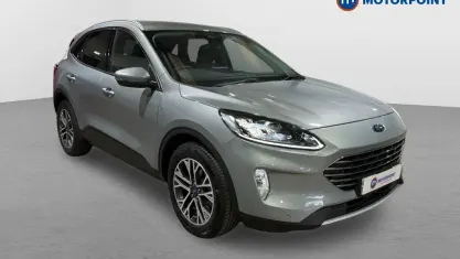 Usado Ford Kuga Titanium 120 HP (88 kW) 2021 Prateado SUV