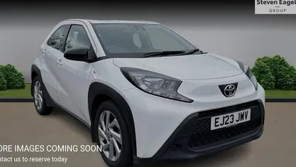 Used Toyota Aygo X PURE 72 HP (52 kW) 2025 SUV