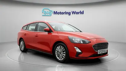 Used Ford Focus Titanium 120 HP (88 kW) 2020 Red Estate