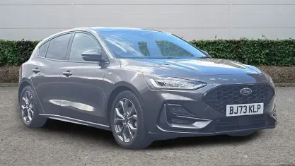 Used Ford Focus ST-Line 125 HP (91 kW) 2023 Grey Hatchback