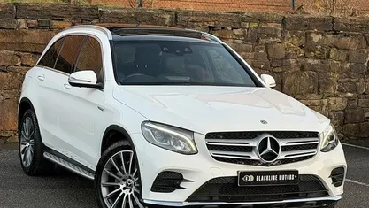 Used Mercedes GLC250 AMG line 204 HP (150 kW) 2018 White Estate