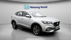 MG HS