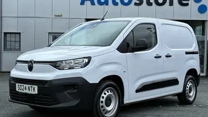 Usado Citroën Berlingo 102 CV (75 kW) 2025 Monovolumen