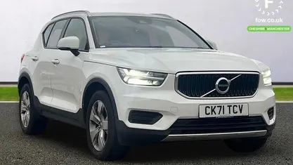 Used Volvo XC40 Momentum 163 HP (119 kW) 2021 SUV