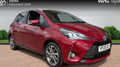 Używany Toyota Yaris Hybrid 101 KM (74 kW) 2020 Czerwony Hatchback