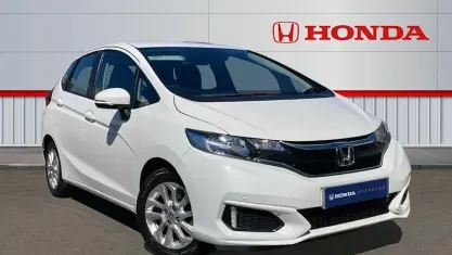Używany Honda Jazz SE 102 KM (75 kW) 2020 Biały Hatchback